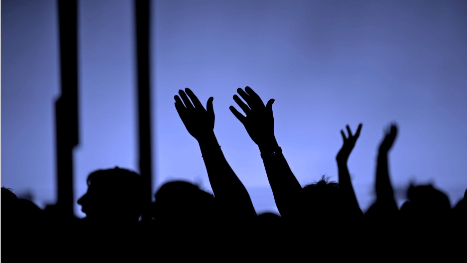 worship in a contemporary setting